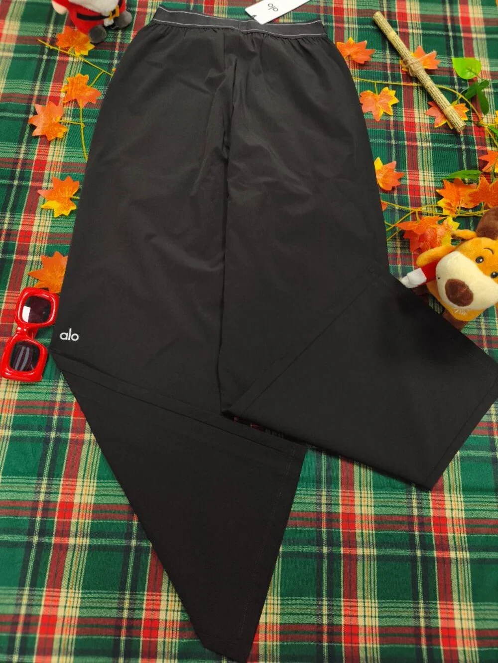 ALO Yoga suit up